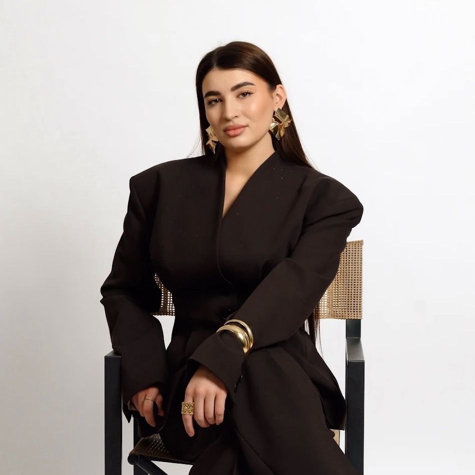 Mirela Beauty Academy | Mentor